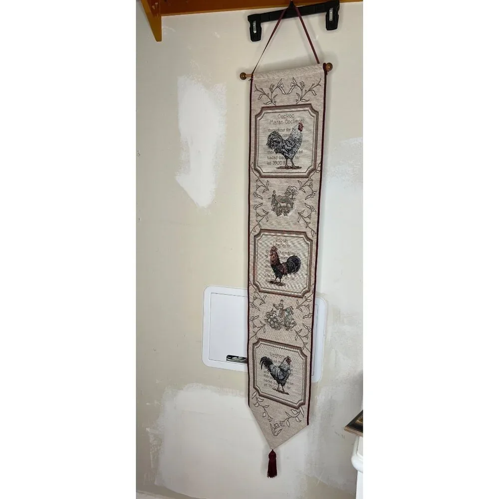 Rooster-Themed Decorative Tapestry Wall Hanging W/Burgundy Tassel Floral Borders